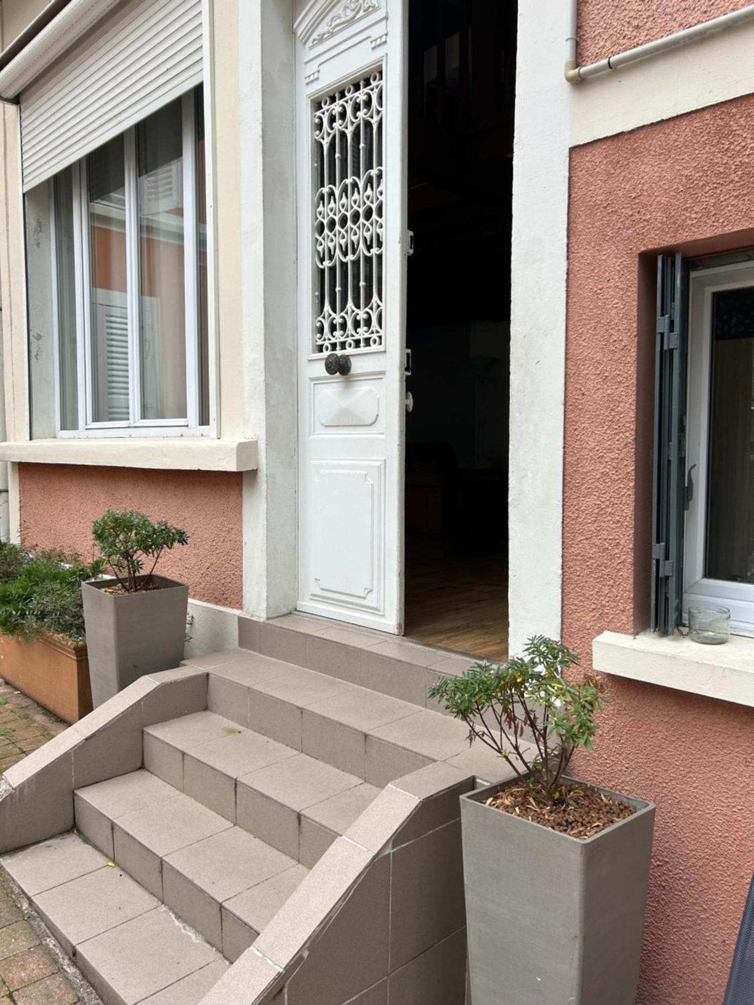 Paris Eiffel Tower Et Disney Apartments, Parkings Gratuits Et Securises, 10 Minutes Metro To Paris Nogent-sur-Marne Bagian luar foto